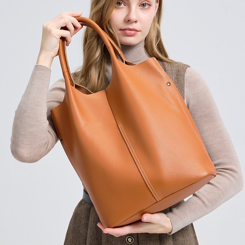 Interior Design News - Bolsa tote grande feminina de couro