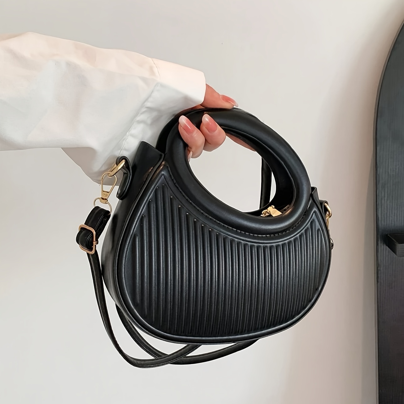 Interior Design Elegant - Bolsas crossbody com design de listras
