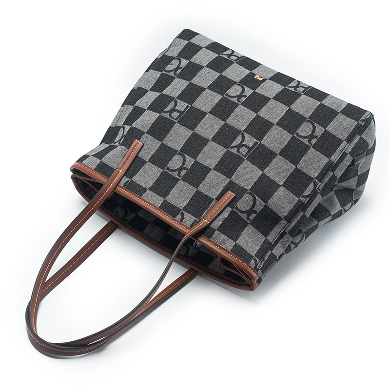 Bolsa de Ombro Feminina PG com - Interior Design Article avaliação e preço