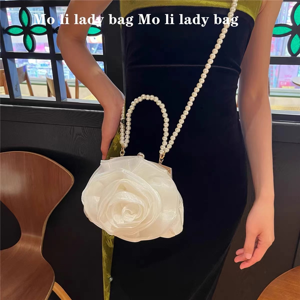 Bolsa floral cetim para mulher - Interior Design Elegant avaliação e preço